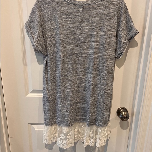 3/$15 NWT Gorgeous Jodifl lace top. Small - Picture 6 of 9